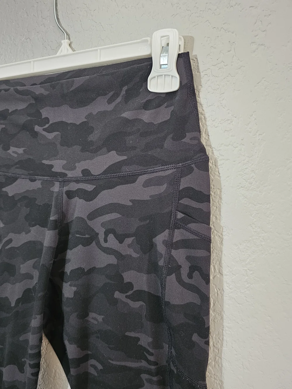 Colorfulkoala Camouflage High Rise Pocket Leggings 25" Womens Medium - Picture 4 of 9
